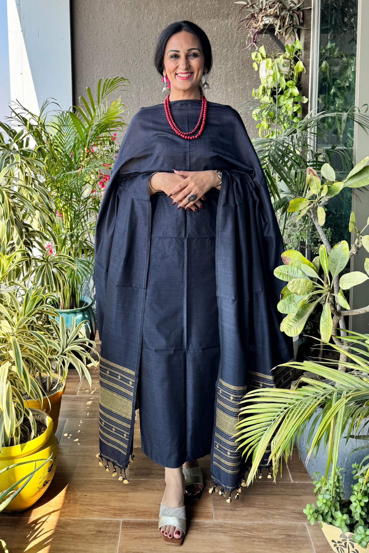 Dark grey colour kurta dupatta set with jamdani work